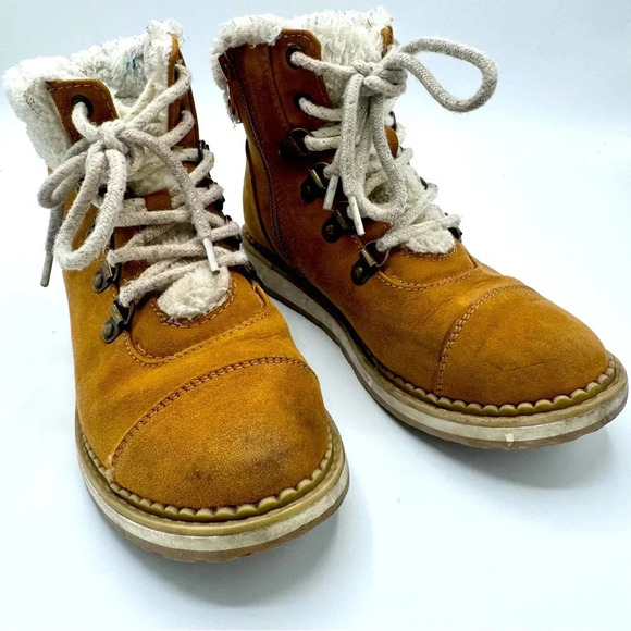 Cat and Jack suede Girls Boots Size 2 - Picture 1 of 7